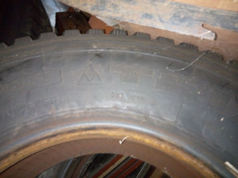 Покришки TRIANGLE 315/80R22,5.для фури
