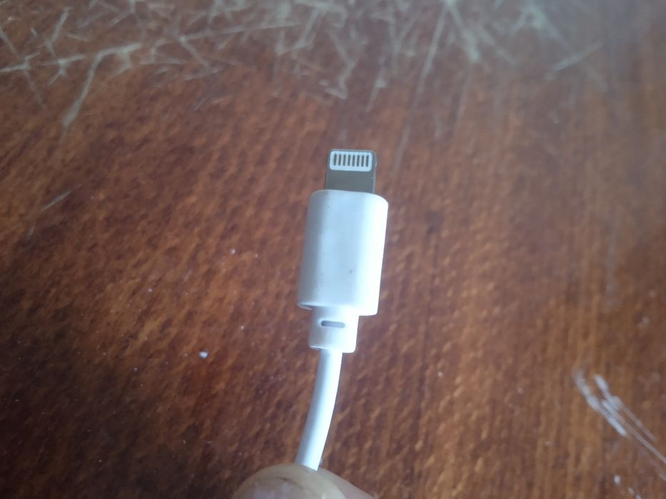 Провод на айфон, наушники