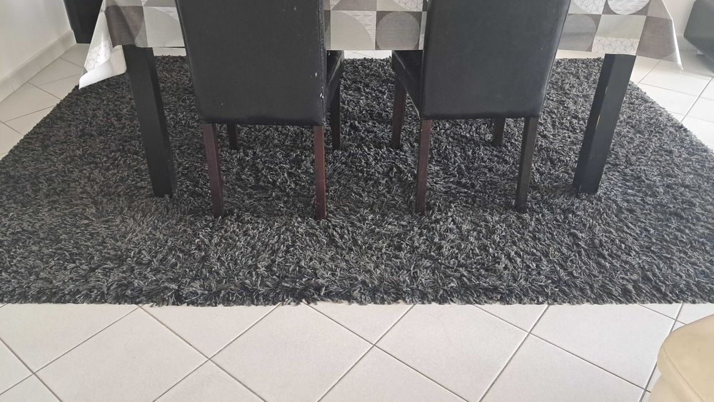 Tapete de sala de grandes dimensões