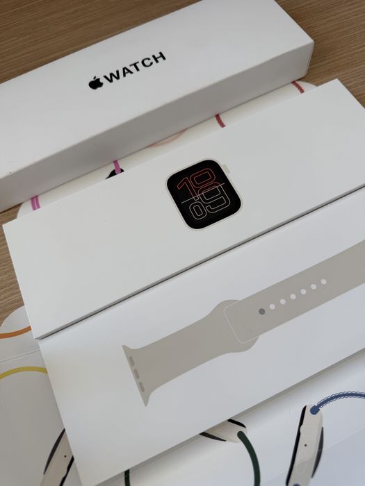 Apple Watch SE 3 GPS 40mm Starlight - Selado