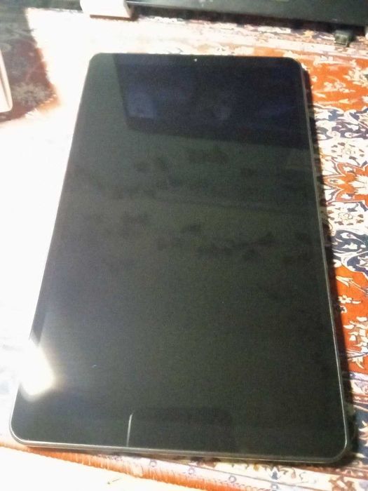 срочно продам Lenovo Tab One 8!