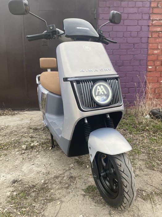 Aima A715 Електроскутер