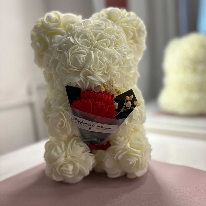 Miś z róż robiony własnoręcznie