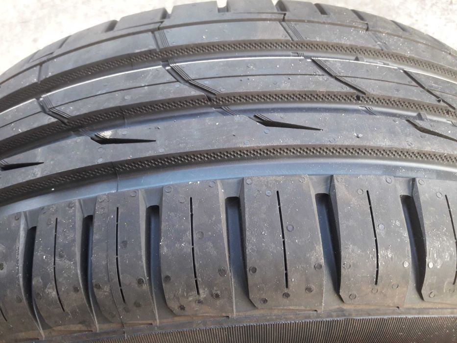 Lato Nokian 235/50 R19 8mm