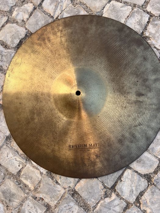 Vendo conjunto de pratos de Bateria