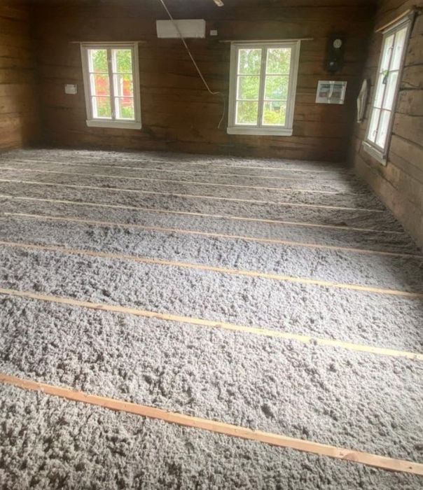 Ocieplenie poddasza | Wdmuchiwanie celulozy.