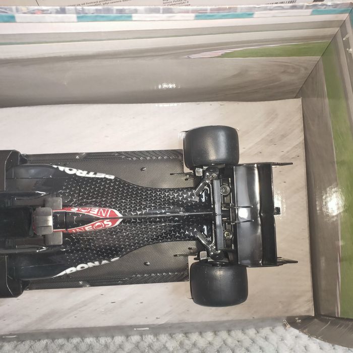 Mercedes -AMG F1 W11 zdalnie sterowany nowy