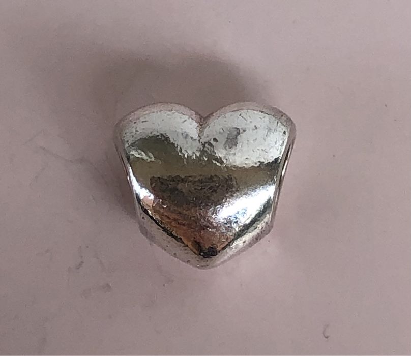 Charms Pandora serduszko