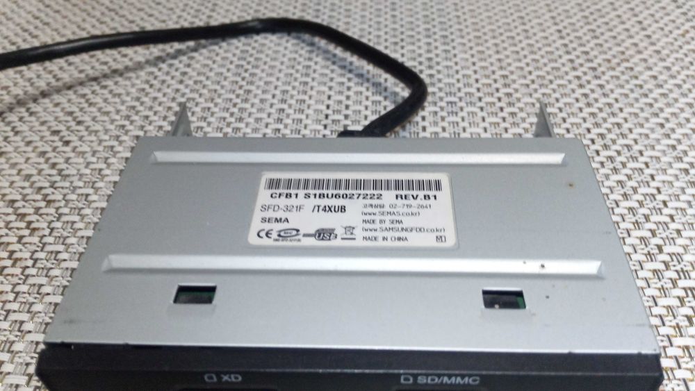 Czytnik kart SAMSUNG ALL-in-ONE SEMA SFD-321F