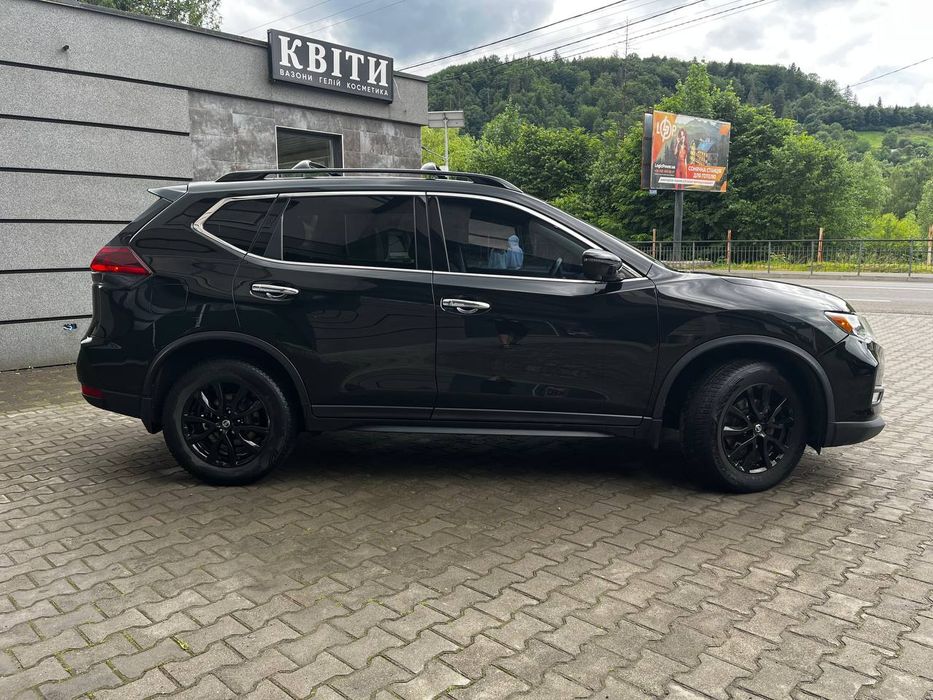 NISSAN ROGUE 2018 р. 2.5 Xtronic AWD