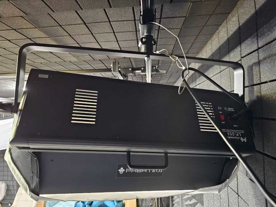 ПРОДАМ Постійне світло Falcon LED-253 (3*LED-tube, 75w, 5500K)