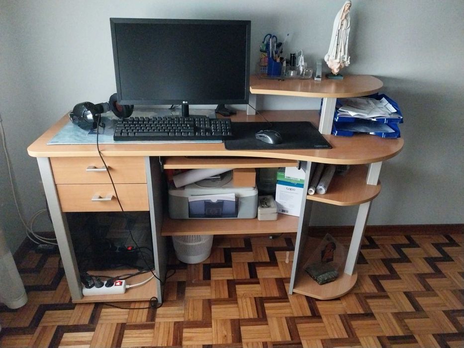 Secretária escritório