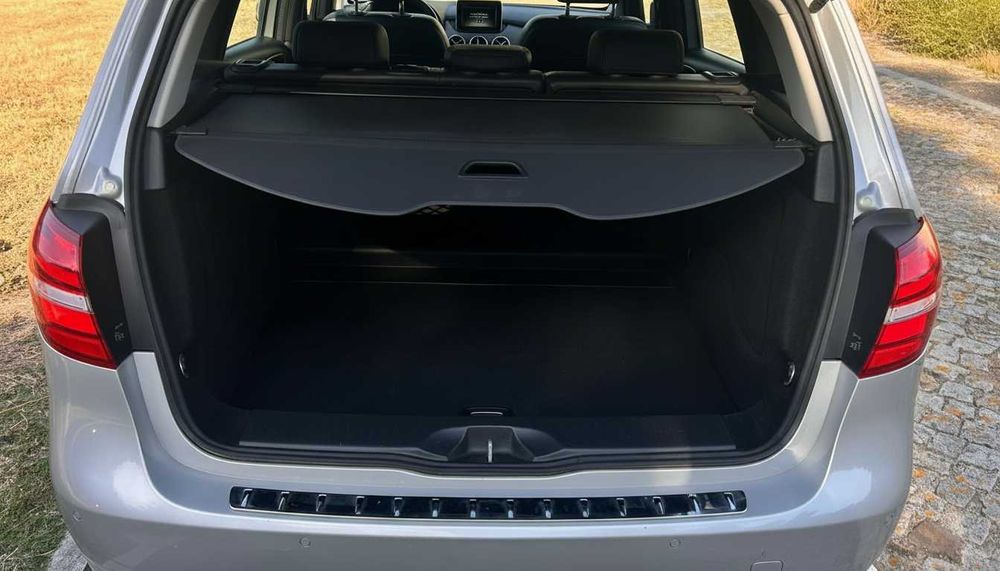 Mercedes B 200 d Caixa automática  Muito bom estado