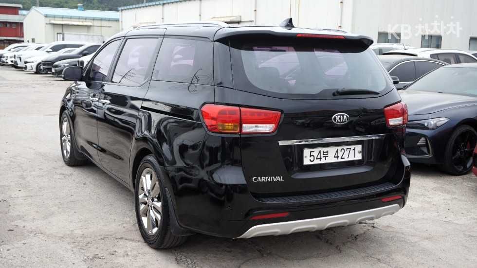 KIA CARNIVAL 3Gen 9місць Prestige Повернення ПДВ