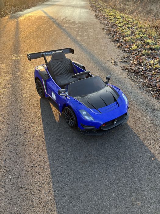 Auto na akumulator Maserati pojazd dla dzieci