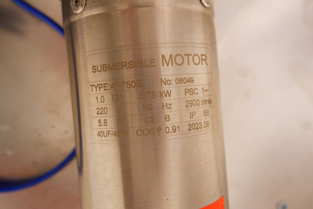 Bomba Submersível para Furo 97m 0.75kW 4" 220v 4SDM2/14 (IVA incl.)