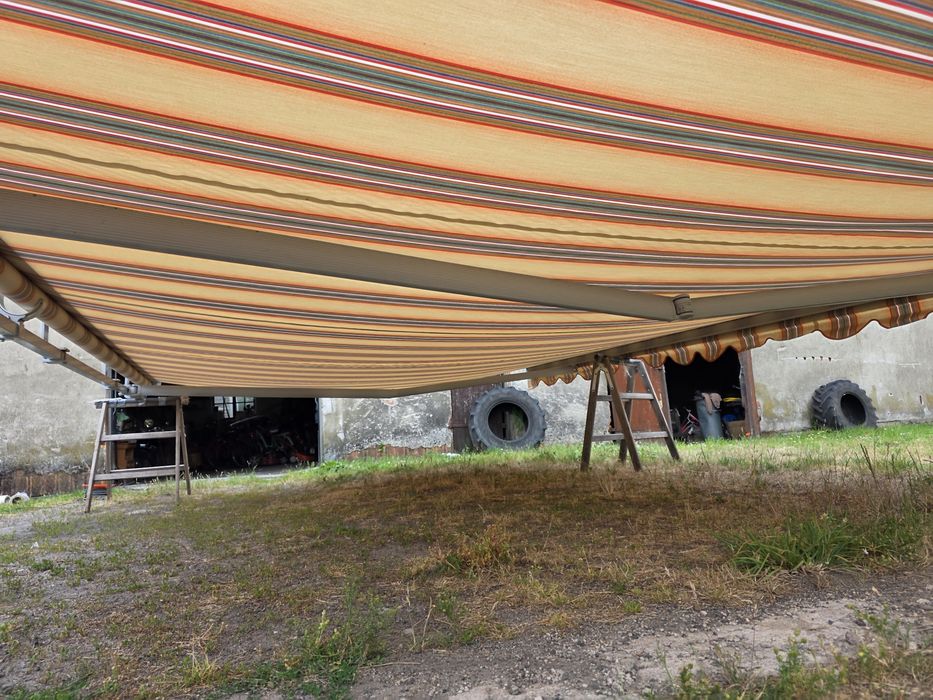 Markiza ręczna 5,5m solidna