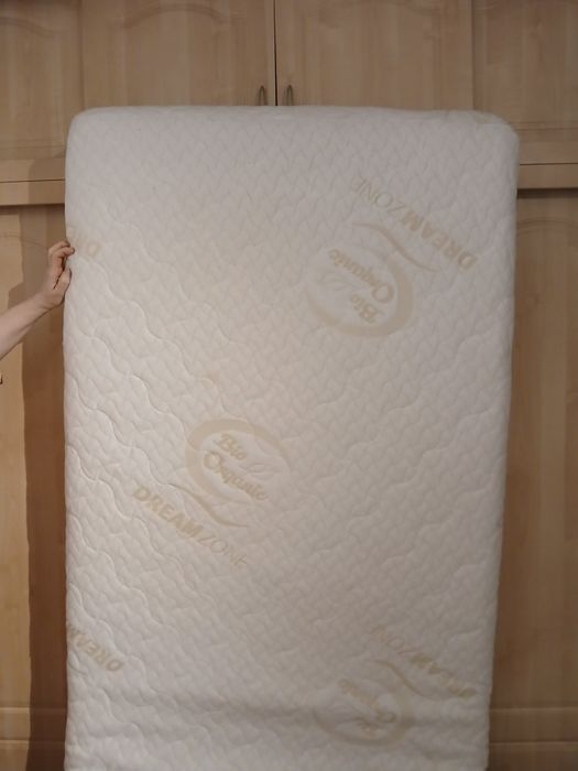 Nowy materac na łóżko