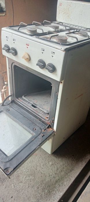 Продам газ.плиту ПГ-4.