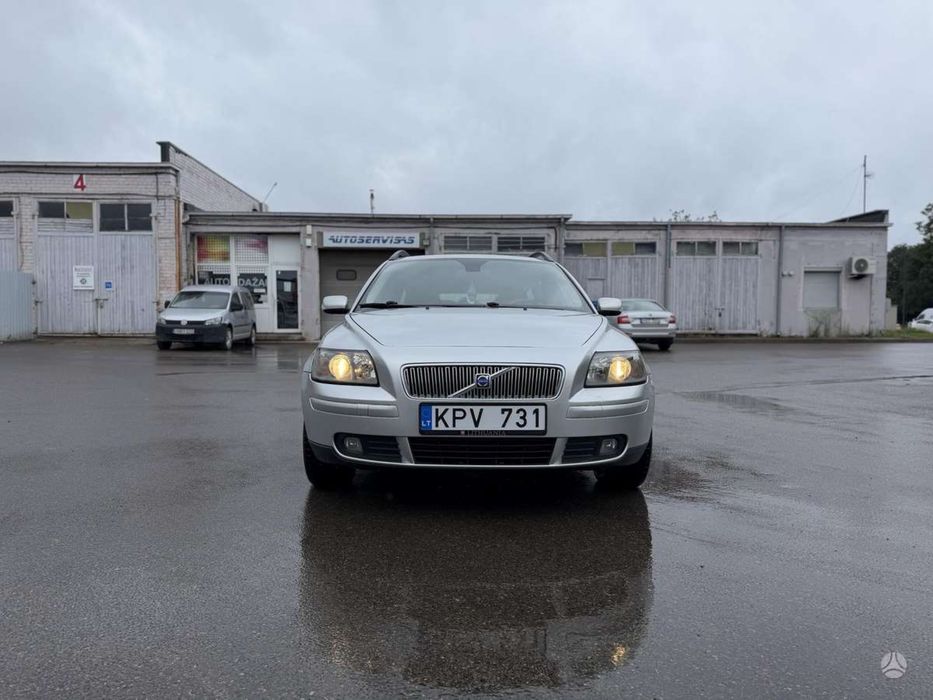 Продам Volvo V50 2.0D