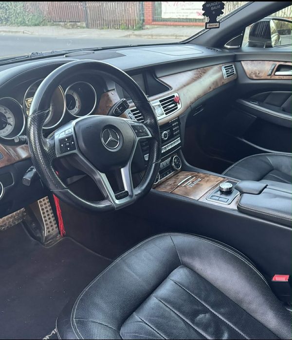 Mercedes CLS    W218