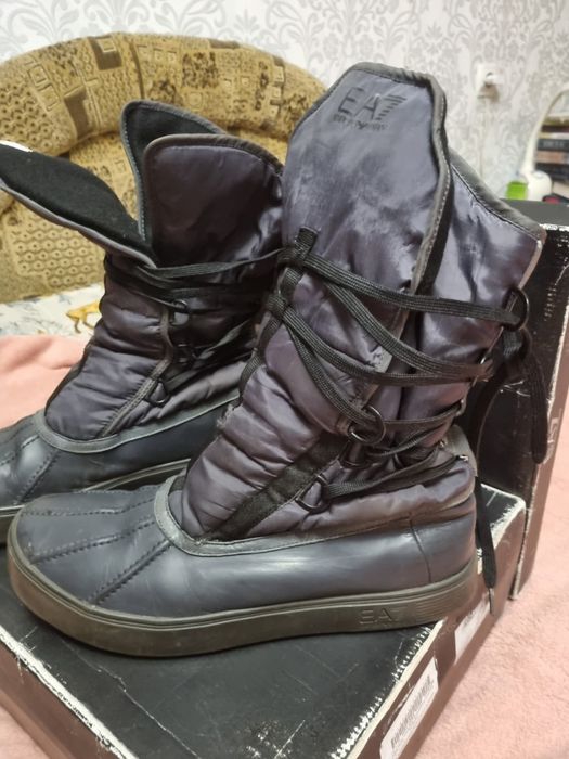 EMPORIO  ARMANI  EA7  термочоботи  розмір 45, 29см