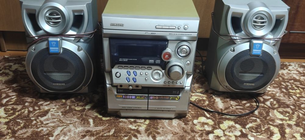 Музикальний центр SAMSUNG  MAX -ZB 450.