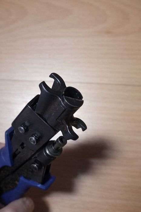 Rebitador Manual Profissional - CABELCO