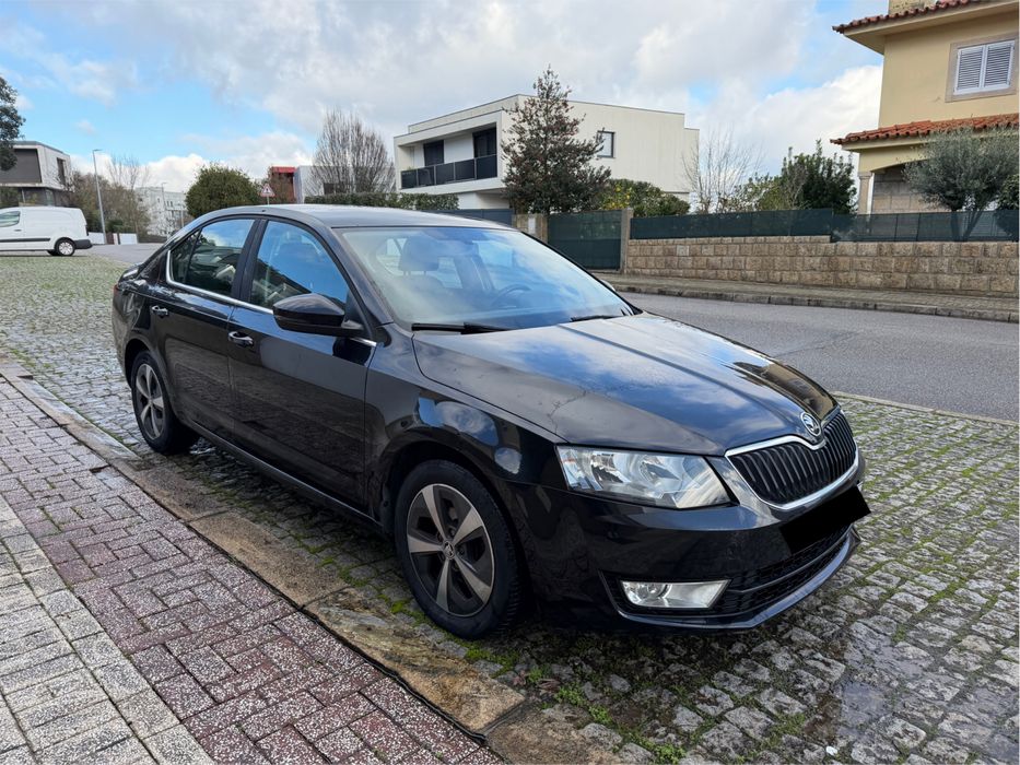 Skoda Octavia 1.6 TDi UM DONO Nacional Poucos Km