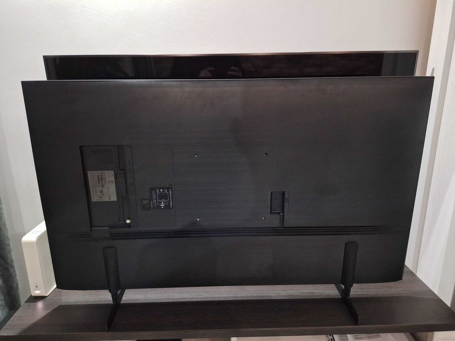 Samsung UE50AU8002K TV 50" (uszkodzony)