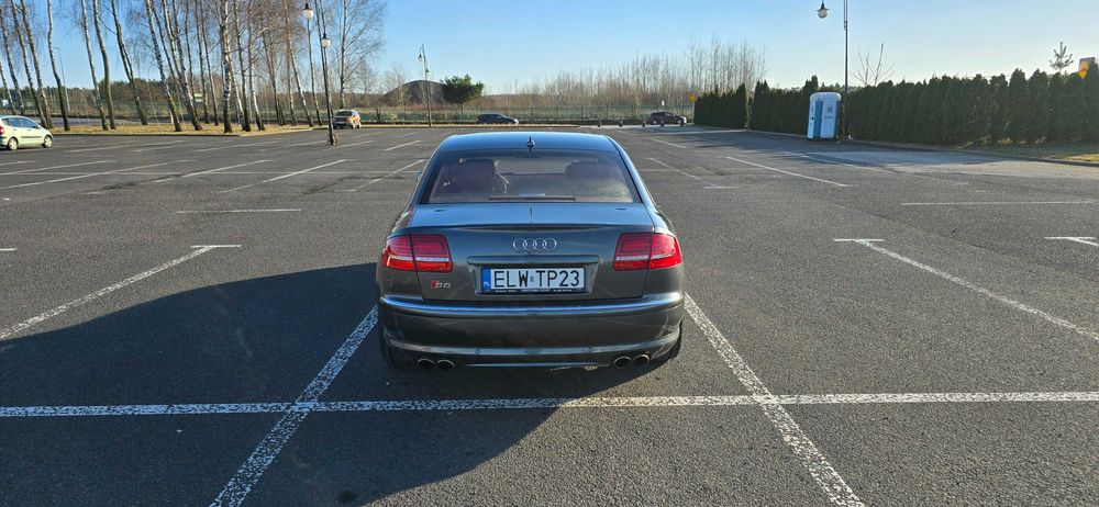 Audi S8 D3 5.2 V10