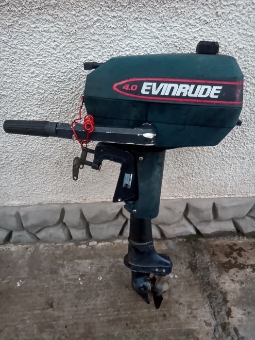 Продається лод мотор евінруд