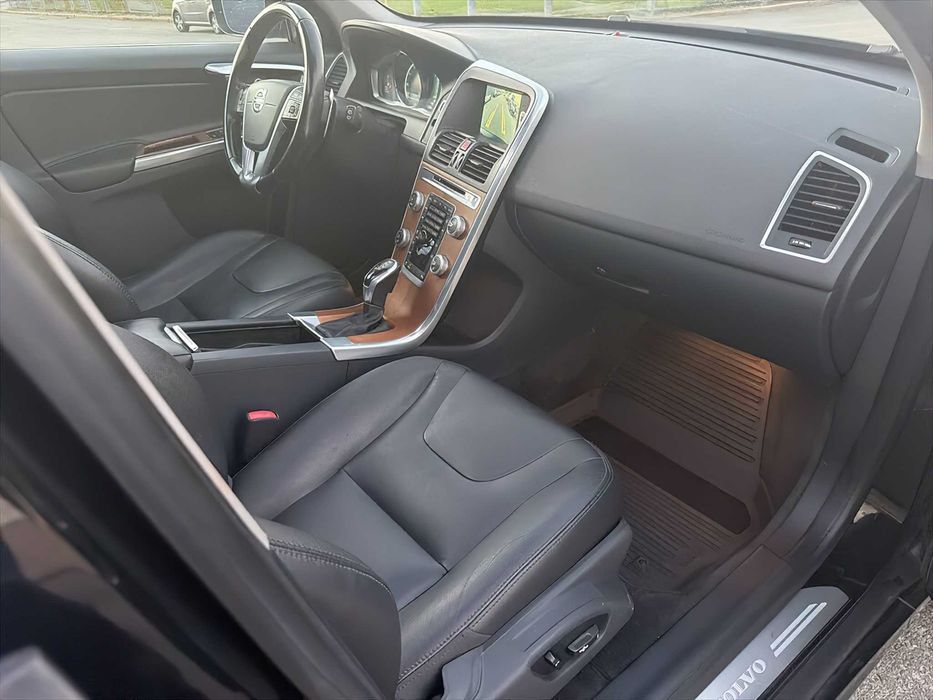 Volvo XC60      2014