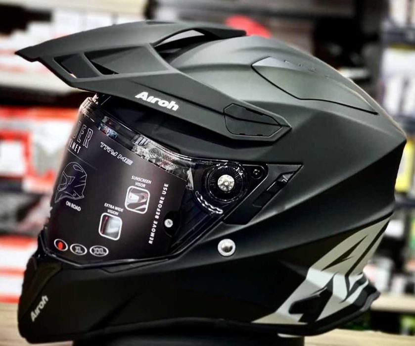 Capacete NOVO Airoh Commander Preto Mate (42% DESCONTO) Em S e M