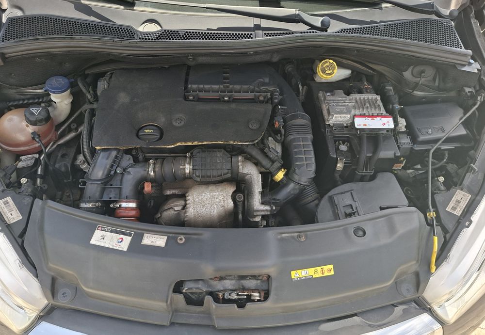 Peugeot 208 1.6 HDI Style 11/2015