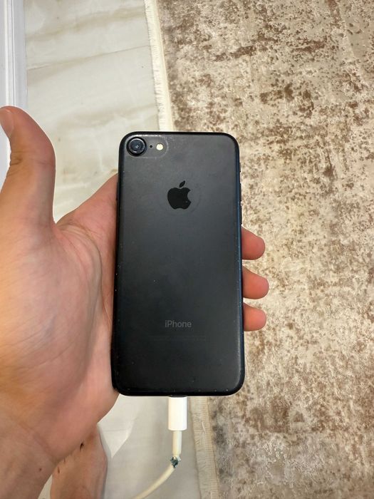 iPhone 7 Заблокований оригінал icloud lock запчастини екран