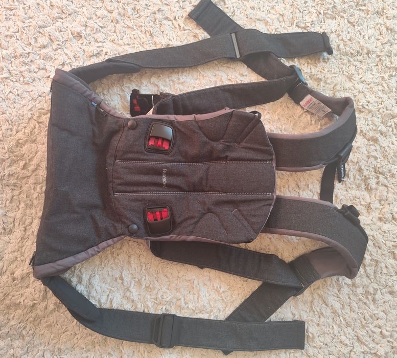 Mochila Porta Bebé One da BabyBjörn