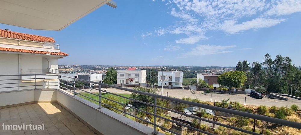 Apartamento T3 Telheiro, Leiria
