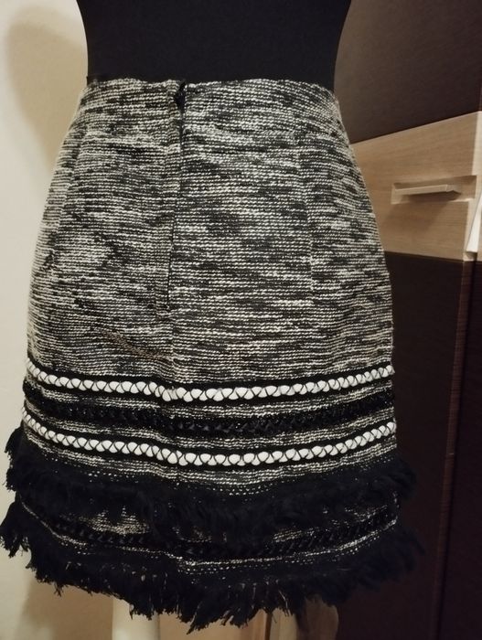Nowa Biała czarna elegancka spódnica H&M 38/40 biurowa do pracy
