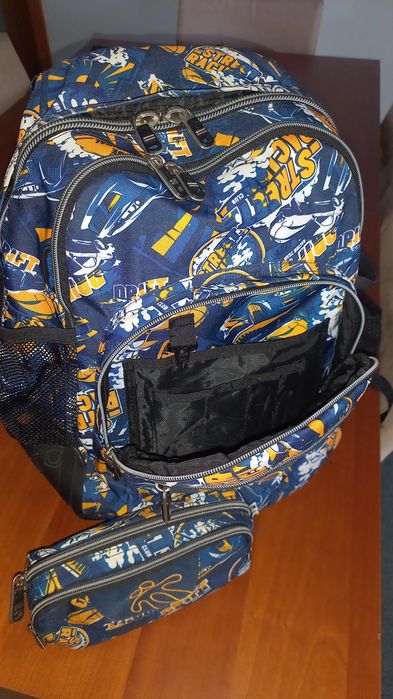 Mochila e estojo Totto