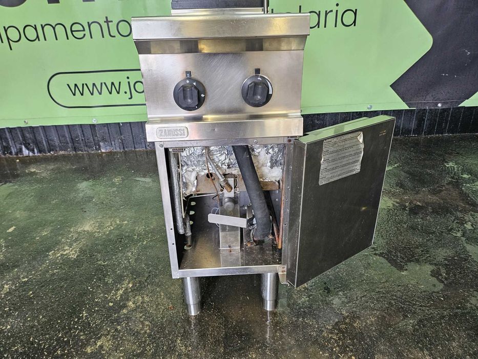 Cozedor de massas a gás