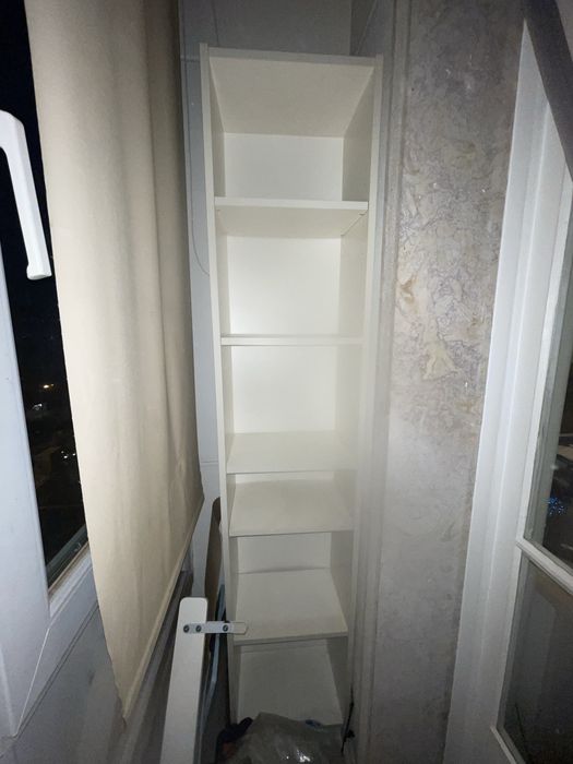 Estantes branca ikea 150x90x32 vermelha e verde