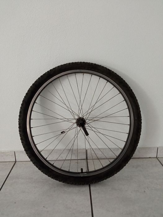 Roda da frente 2464584834792449122