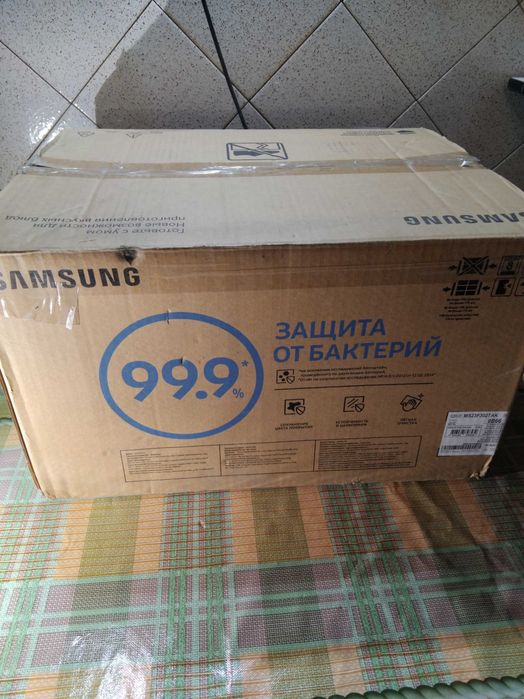 Микроволновая печь SAMSUNG Как новая