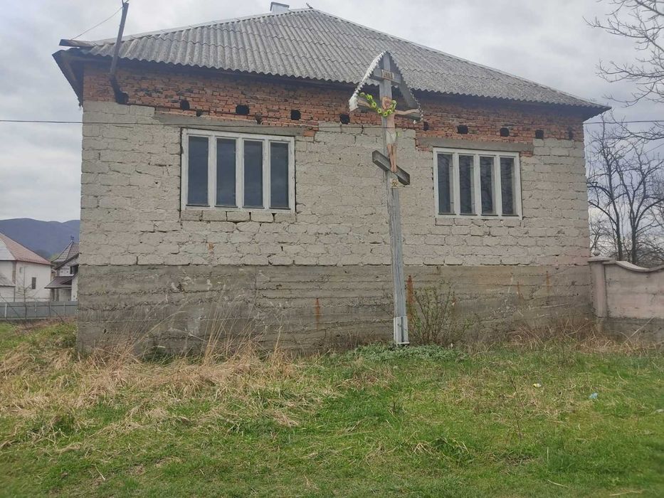 Продається будинок (Первинний ринок)