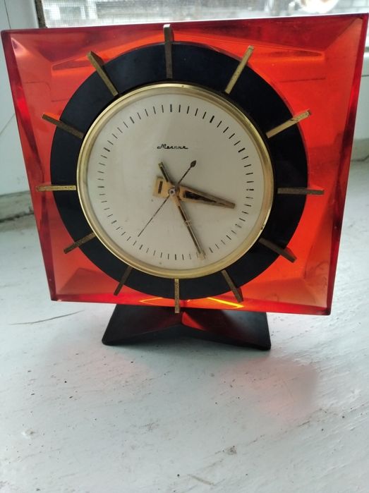 Продам часы молния