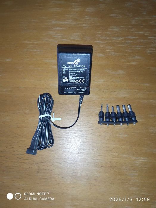 ## Bricobi AC DC Adaptor 230v ~ 50 Hz com 6 entradas ##