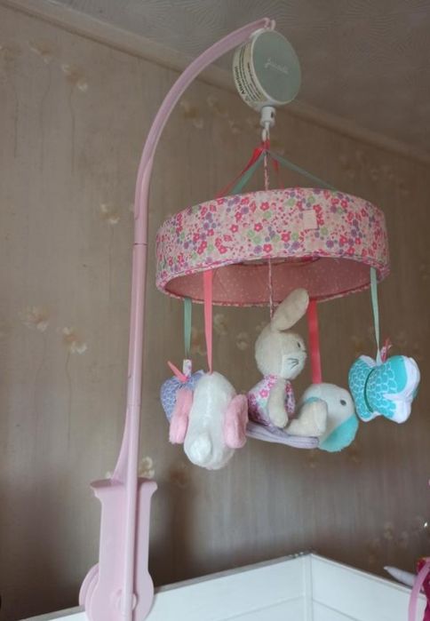 Музичний мобіль для  ліжечка