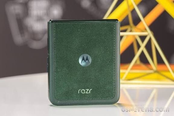 Motorola RAZR 60 Ultra Leather Green