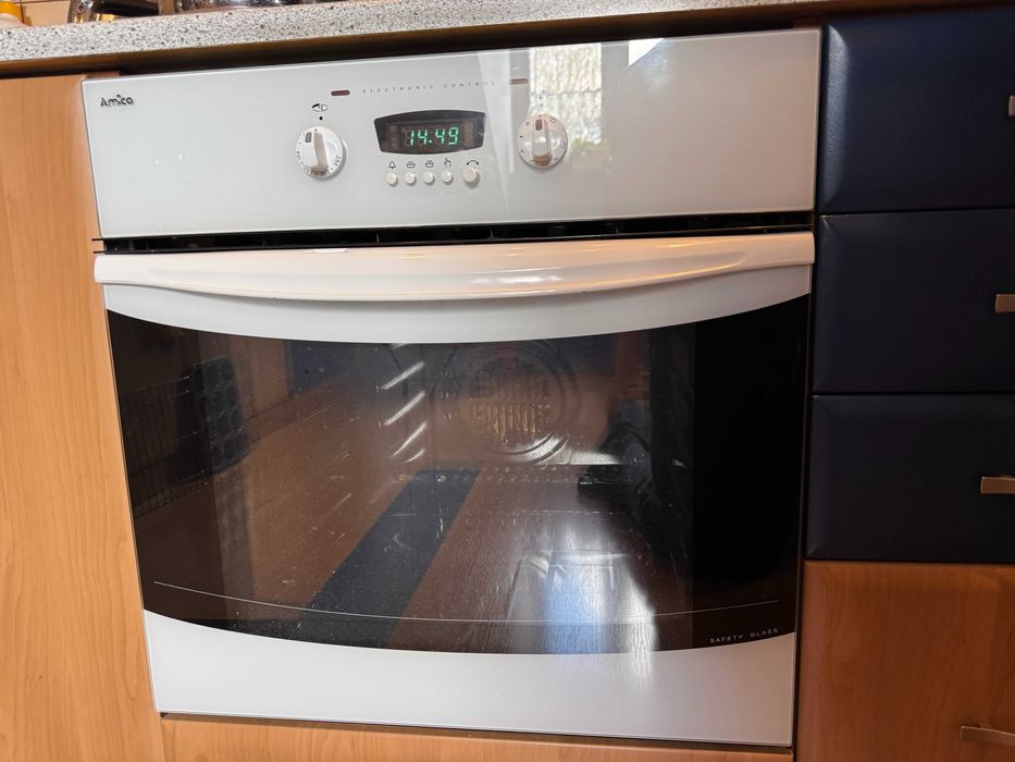 Piekarnik AMICA do zabudowy EB2.7TeYWL sprzedaję na części